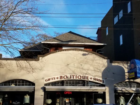 2212 Queen Anne Ave N, Seattle, WA 98109